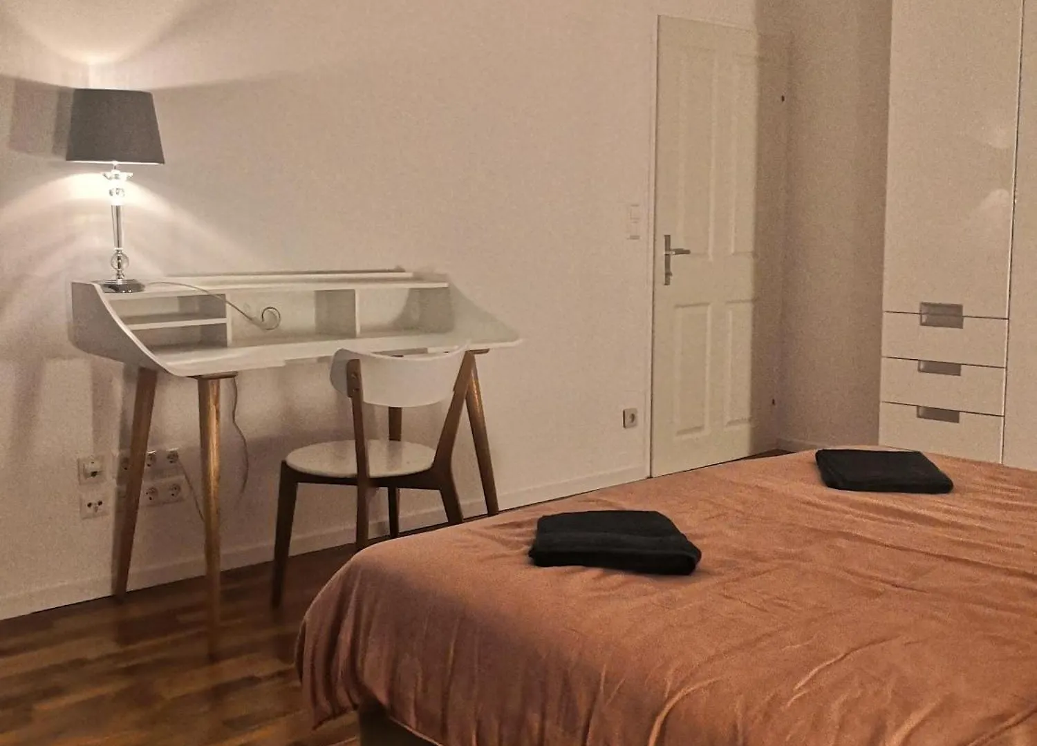 Vienna Central Suite - 2 Bdrm Apartment